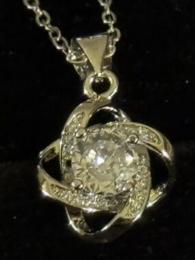 Sterling Silver MOISSANITE Flower Pendant Necklace